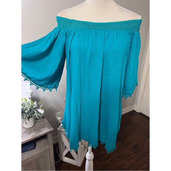 NWT On or Off Shoulder Flowy Top w/ Lace Fringe Detailing Size Small - Picture 6 of 7